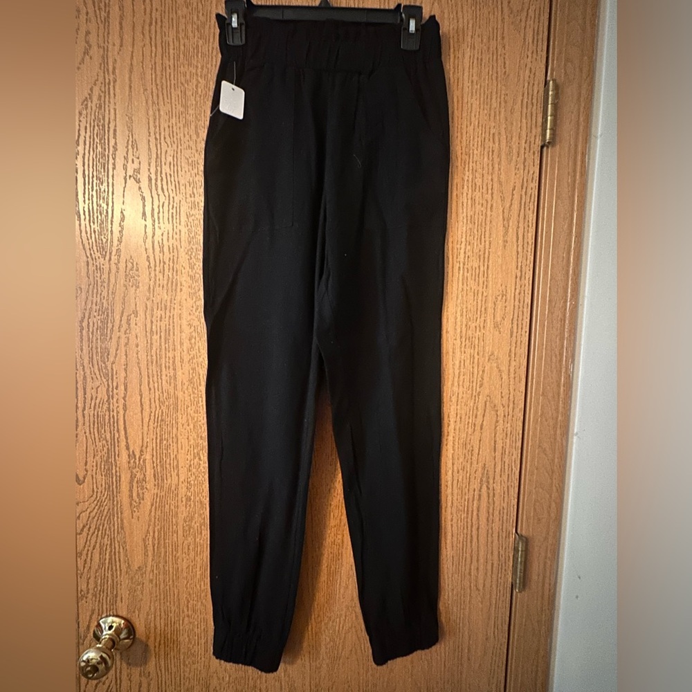 Ladies Linen Black jogger Pants with pockets- NWT- Small